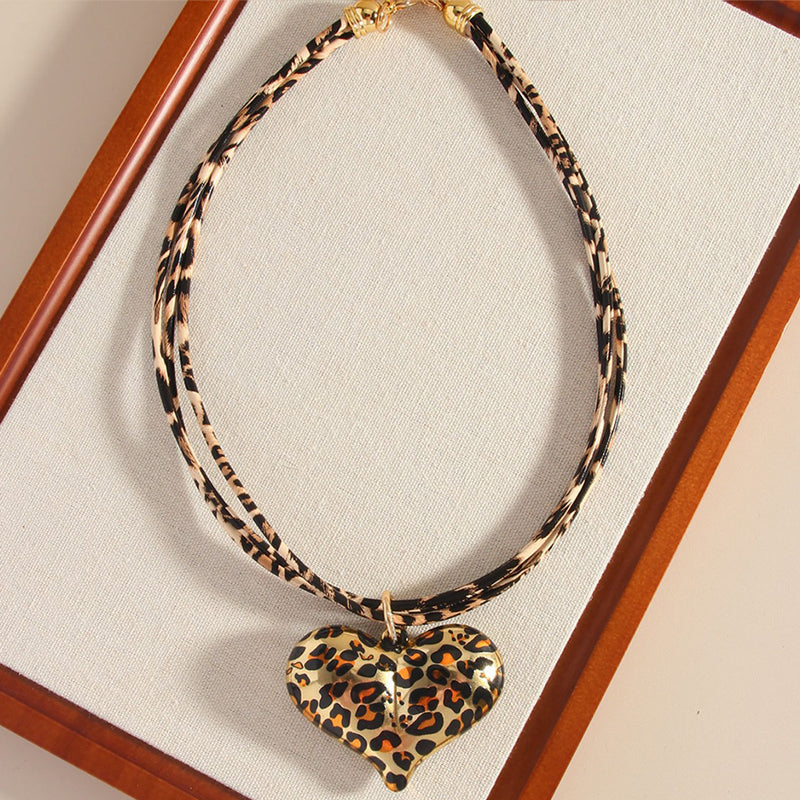 Leopard Heart Pendant Necklace - greatdealsin