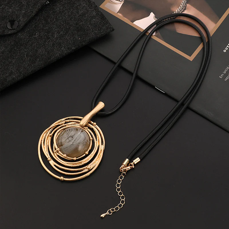 Artistic Round Metal Wrap Necklace - greatdealsin