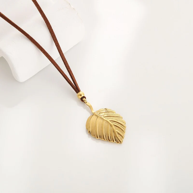 Leaf Or Flower Pendant Necklace - greatdealsin